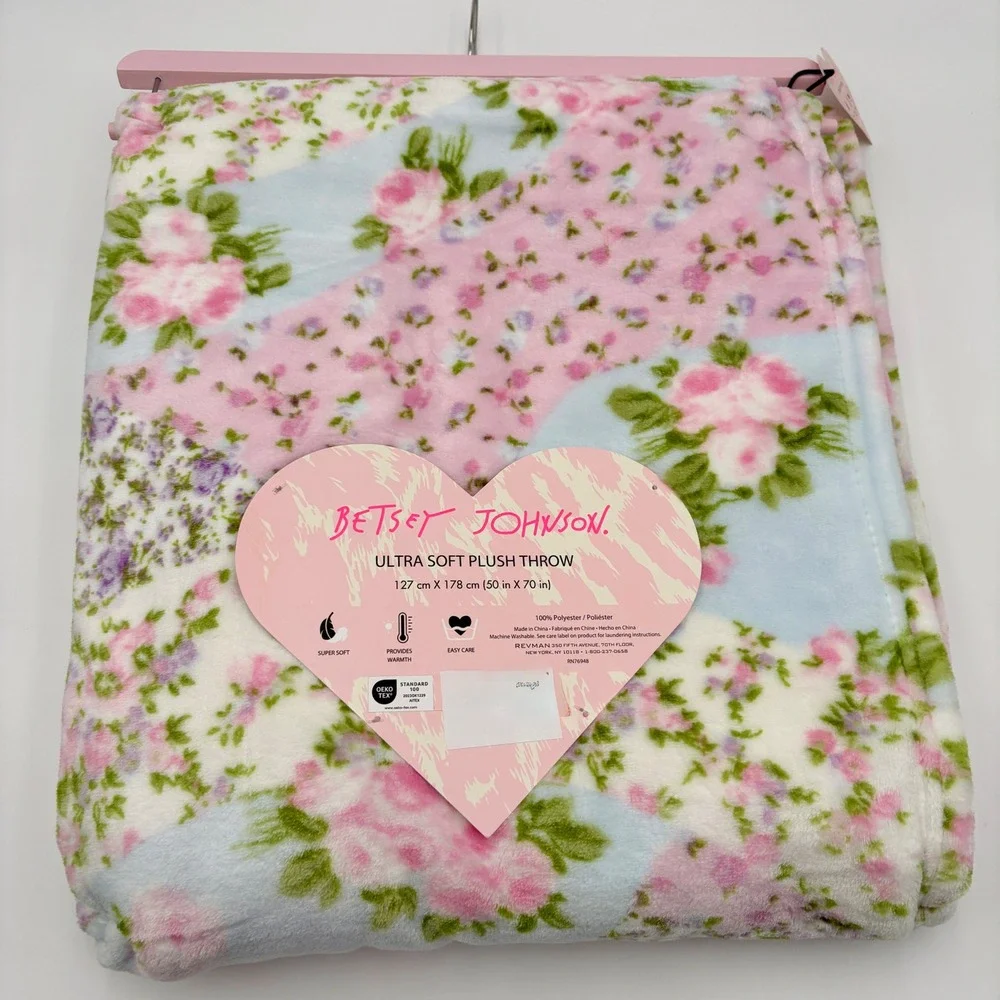 Betsey Johnson Ultra Soft Plush Throw Blanket Pink Purple Floral Patchwork 50x70